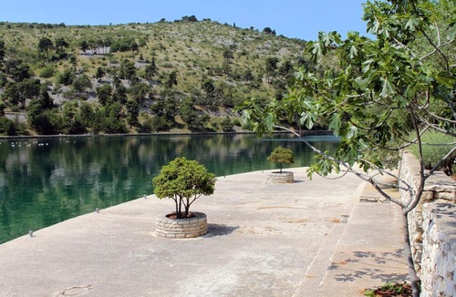 Zaton Apartment | Four-bedroom apartment with terrace and sea view Zaton (Krka) (A-24448-b)