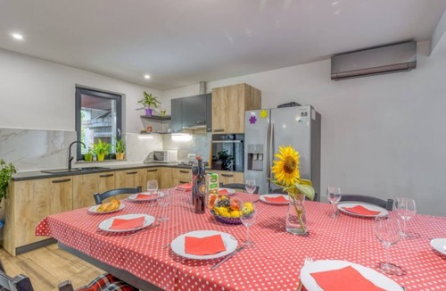 Josipdol House | Four Bedroom Holiday House Mali Raj with Pool