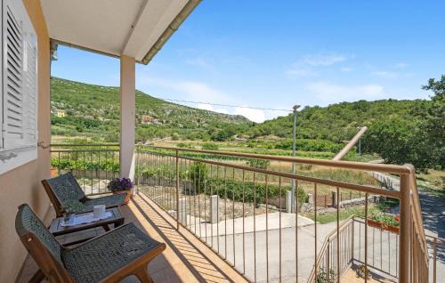 Sibenik House | Four-Bedroom Holiday Home In Slivno