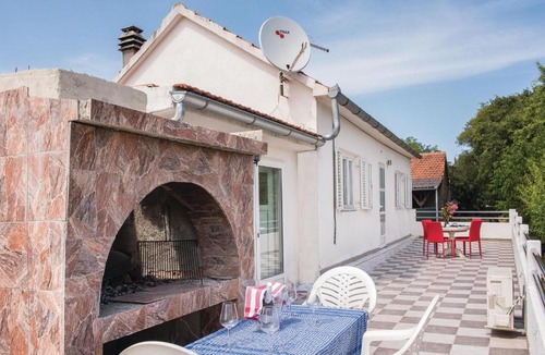 Cista Velika House | Four-Bedroom Holiday Home in Cista Velika