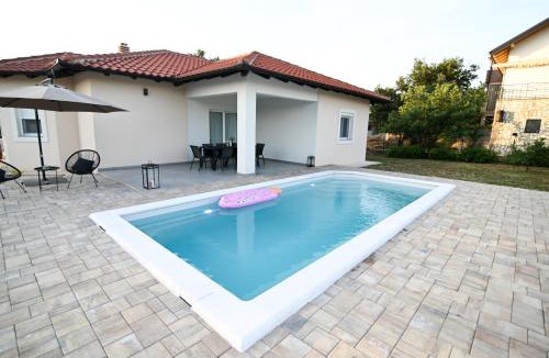Murvica Villa | Four Oaks Holiday House
