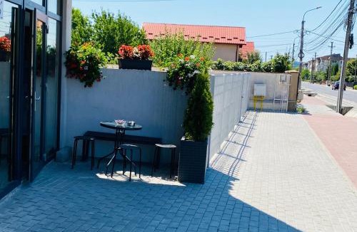 Curtea De Arges House | Four Rooms
