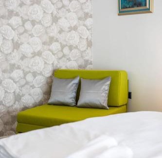Novi Zagreb Bed & Breakfast | Four Roses