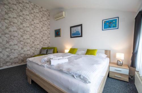 Novi Zagreb Bed & Breakfast | Four Roses