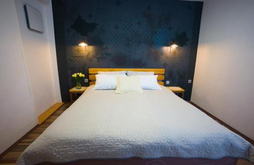 Postojna House | FRIZ&FANY Charm House