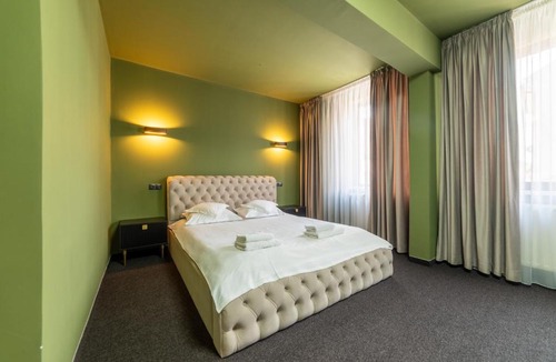 Old Town Hotel | Fullton Central