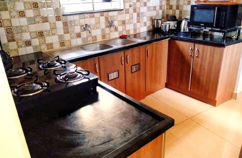 West Mambalam Apartment | Fully furnished apartment with Kitchen near T Nagar, Chennai