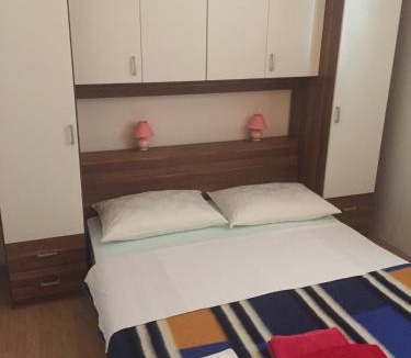 Grebastica Hotel | Gästehaus Sofija Unterkunft mit Frühstück, Privatparkplatz und Klimaanlage