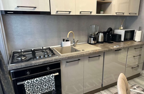 Tirgu Jiu Apartment | G&A Luxe Apartment Central