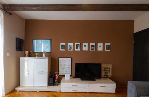 Drenje House | Garden Holiday Home