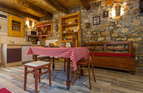 Polje House | Gemütliches Steinhaus Nonna Stara by Interhome