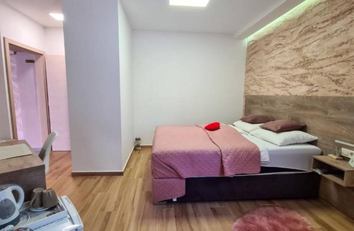 Daruvar House | Ginko Rooms - Double or Twin Room With Private Bathroom (A5)