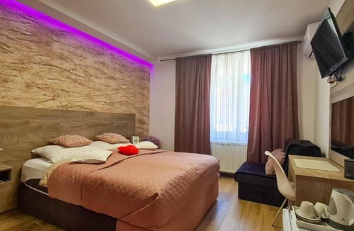 Daruvar House | Ginko Rooms - Triple Room With Private Bathroom (A2)