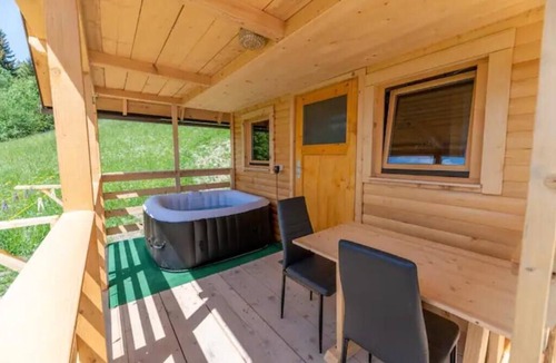 Skofja Loka House | Glamping house Ruby with private jacuzzi
