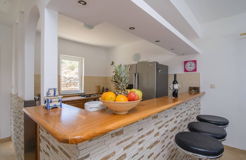 Veliki Drvenik Villa | Glorious villa with infinity pool on peacefull island
