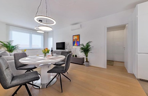 Novi Zagreb Apartment | Good Vibes Lux, 2BDR, Parking, 2BATH