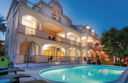 Kastel Stafilic Apartment | Gorgeous apartment in Kastel Stafilic