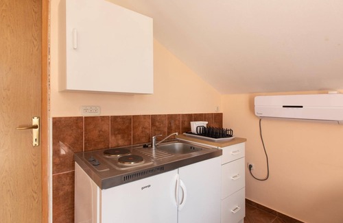 Gornji Karin Apartment | Gorgeous apartment in Gornji Karin