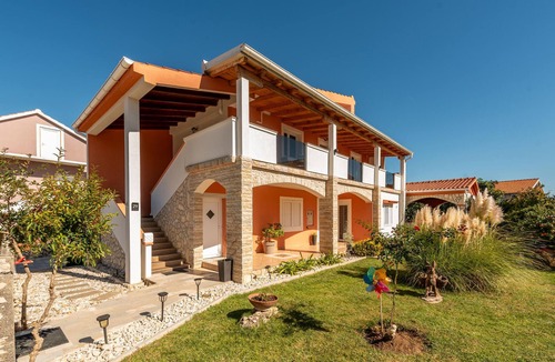 Podgradina Apartment | Gorgeous apartment in Podgradina with WiFi