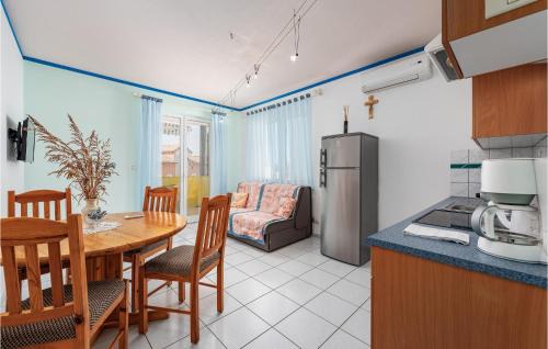 Đuba Apartment | Gorgeous Apartment In Duba With Wifi