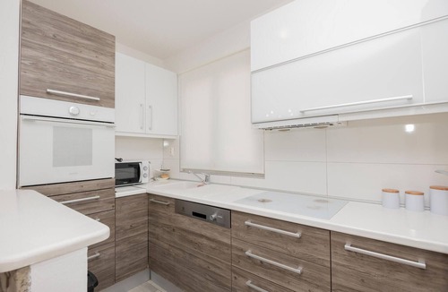 Istok Apartment | Gorgeous apartment in Makarska with WiFi