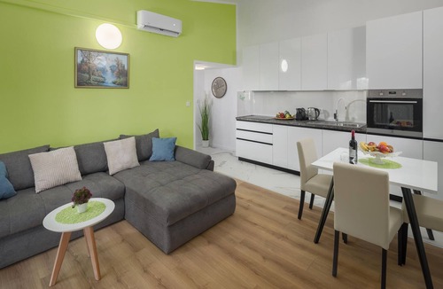 Nova Vas Apartment | Gorgeous apartment in Novas Vas with WiFi