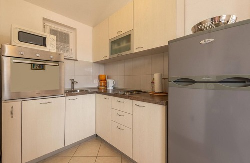 Rogoznica Apartment | Gorgeous apartment in Rogoznica with WiFi