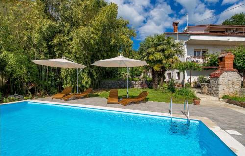 Ika Apartment | Gorgeous Apartment In Ika With Swimming Pool