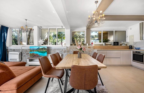 Jezera Apartment | Gorgeous apartment in Jezera