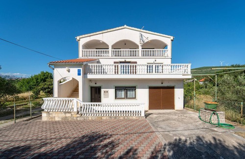 Krusevo Apartment | Gorgeous apartment in Krusevo with WiFi