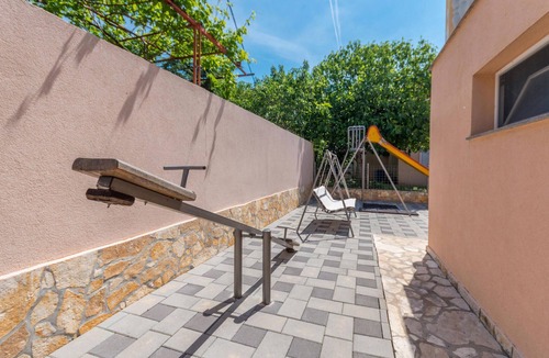 Kakma Apartment | Gorgeous apartment in Kakma with swimming pool