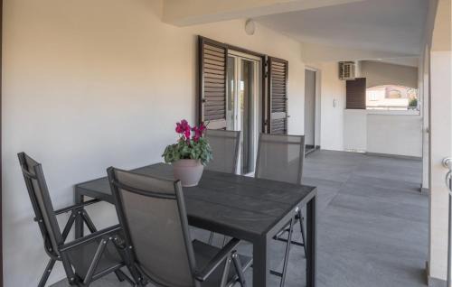 Nova Vas Apartment | Gorgeous Apartment In Novas Vas With Wifi