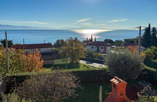 Ika Apartment | Gorgeous apartment in Opric with house sea view