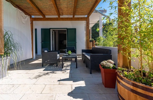 Turanj Apartment | Gorgeous apartment in Turanj with WiFi