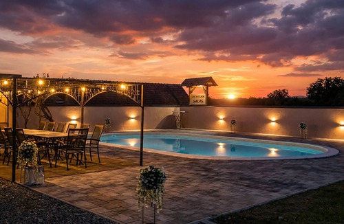 Gornji Bogicevci House | Gorgeous home in Gornji Bogicevci with sauna