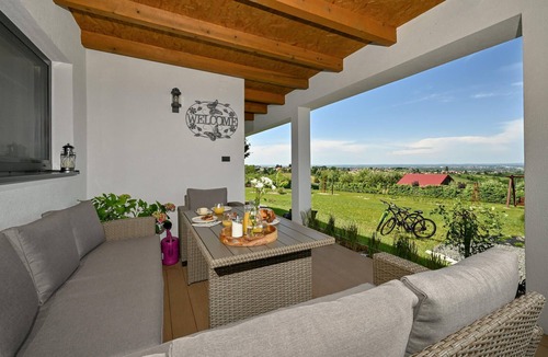 Sveti Ilija House | Gorgeous home in Luzan Biskupecki with sauna