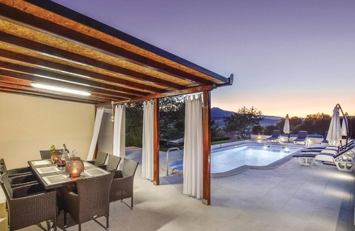 Bajagic House | Gorgeous home in Bajagic