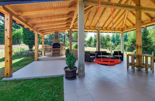 Duga Resa House | Gorgeous home in Duga Resa with WiFi
