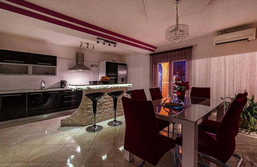 Galovac House | Gorgeous home in Galovac