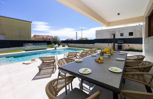 Kastela House | Gorgeous home in Kastel Luksic
