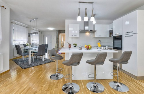 Gornji Kneginec House | Gorgeous home in Varazdin Breg with sauna