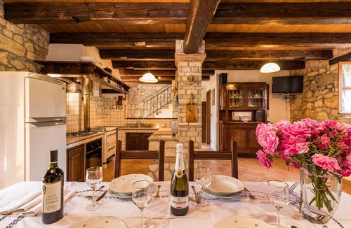 Kosinozici House | Gorgeous home in Kosinozici with WiFi