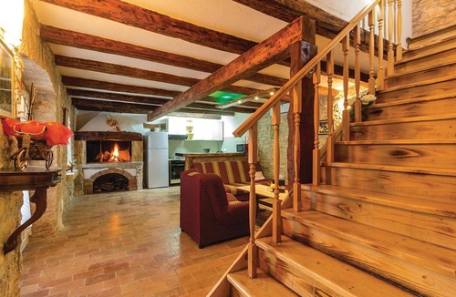 Tinjan House | Gorgeous home in Kringa