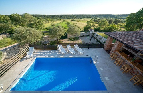 Ladevci House | Gorgeous home in Ladevci