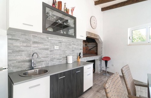 Neoric House | Gorgeous home in Neoric