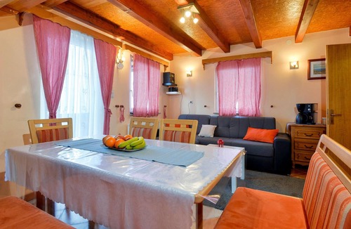 Novi Marof House | Gorgeous home in Novi Marof with sauna