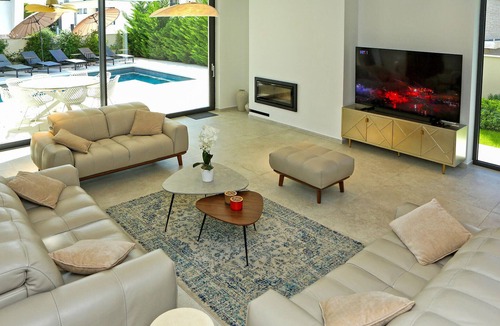 Petrcane House | Gorgeous home in Petrcane