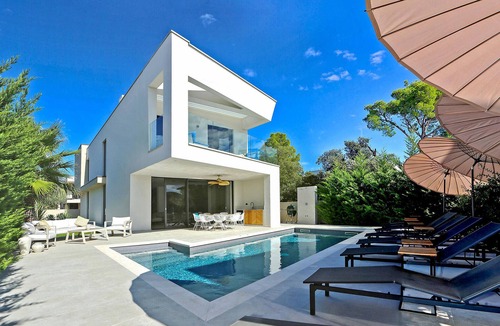 Petrcane House | Gorgeous home in Petrcane