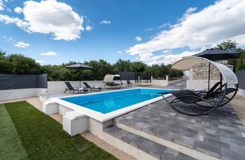 Polaca House | Gorgeous home in Polaca