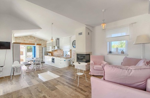 Vabriga House | Gorgeous home in Porec with sauna